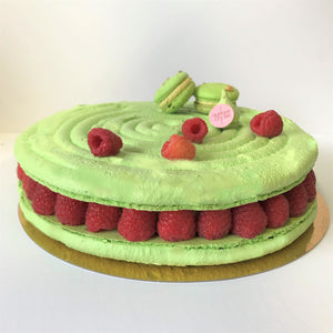 Macaron cake